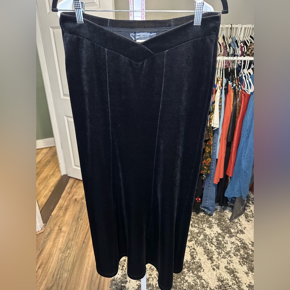 Vintage Solana Black Velvet V-Waist Skirt